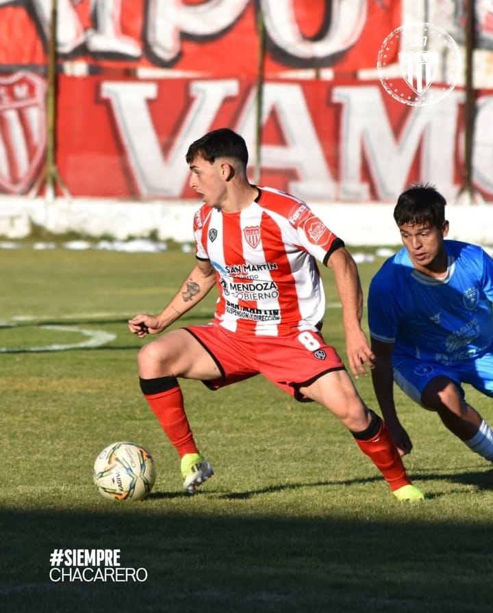 El León goleó al Perro en la Guarida